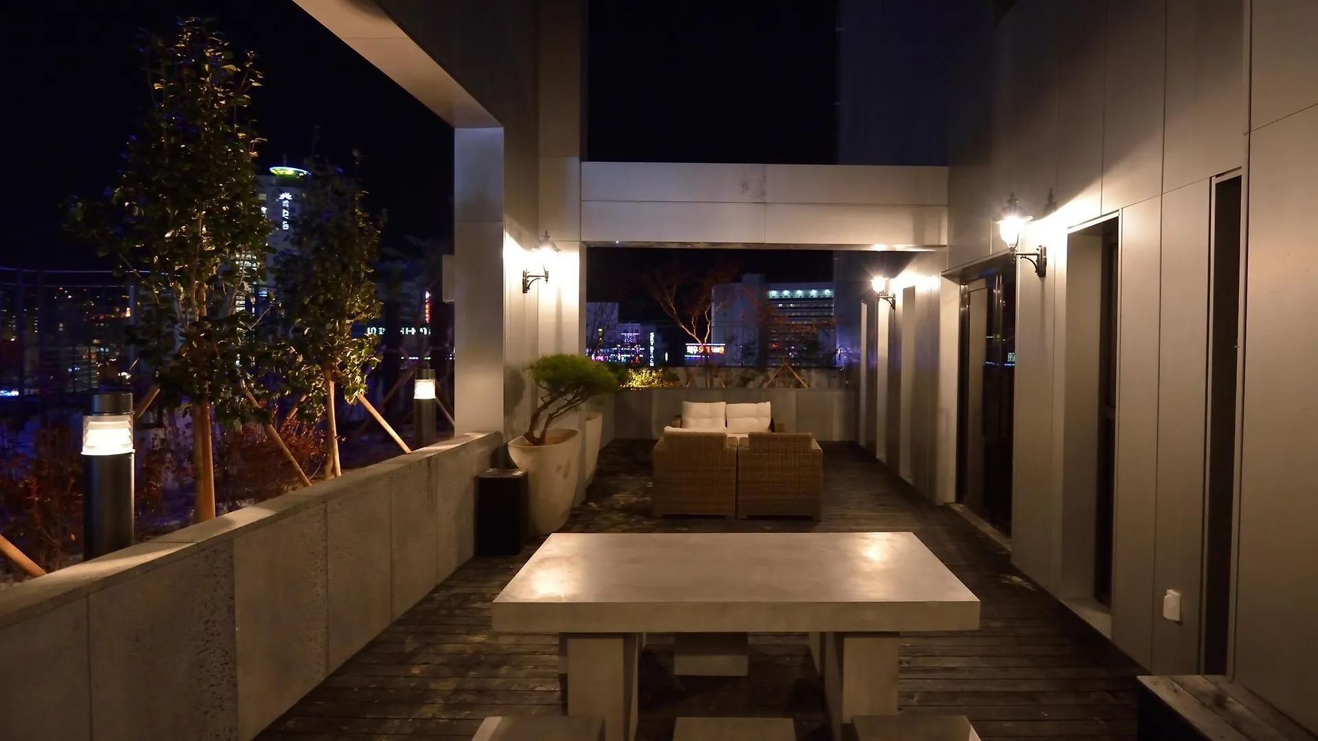 Jb Design Hotel Busan 2*,