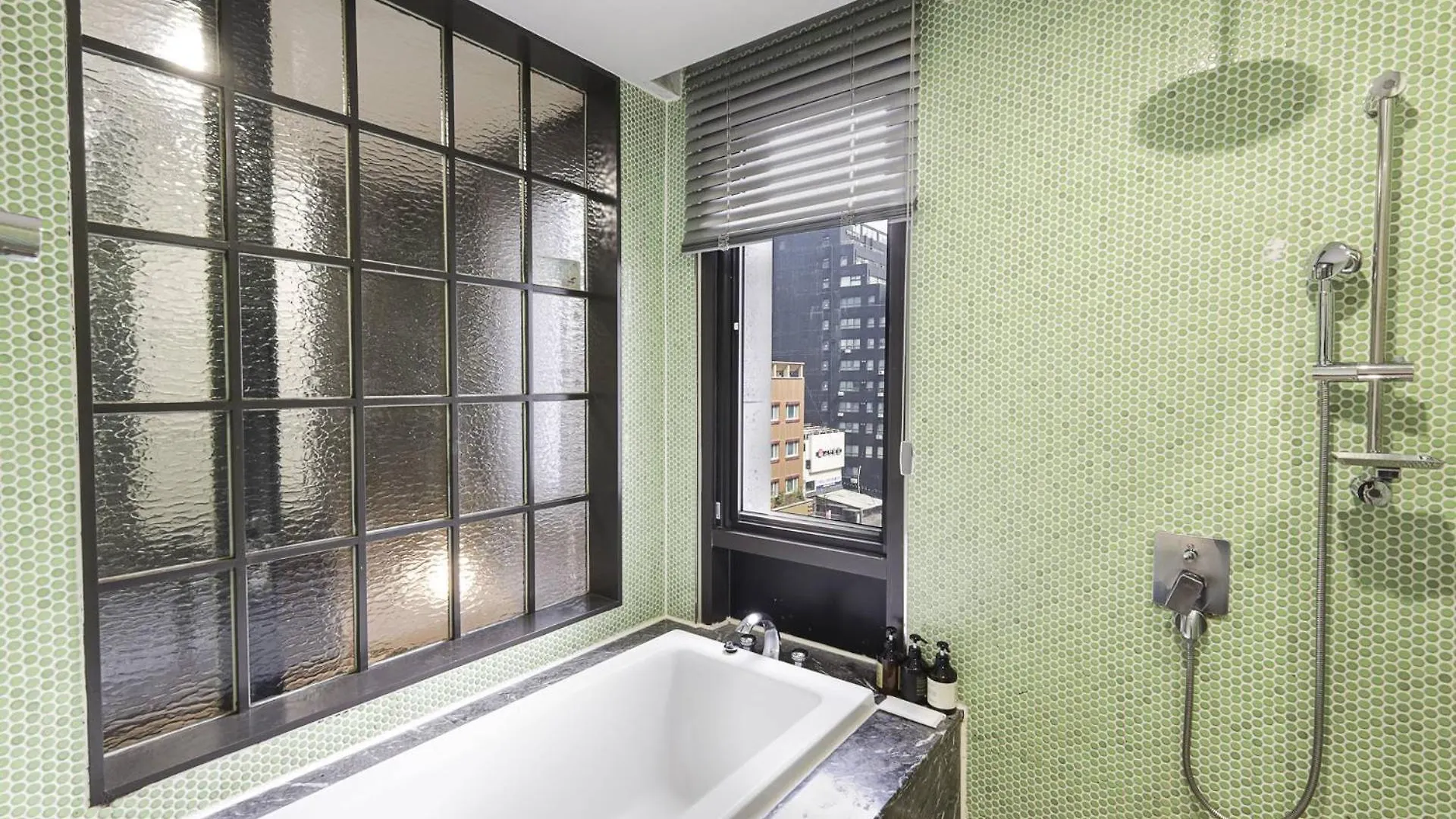 Jb Design Hotel Busan 2*,